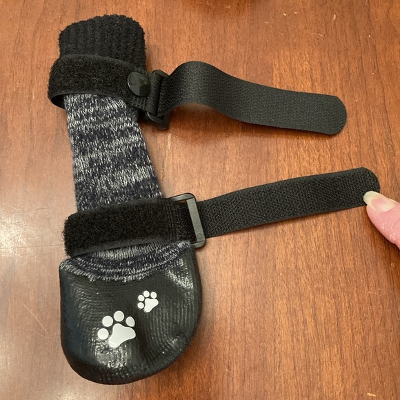 CoolTail Pet Socks waterproof anti slip weather proof dog adjustable size Medium - Picture 3 of 5